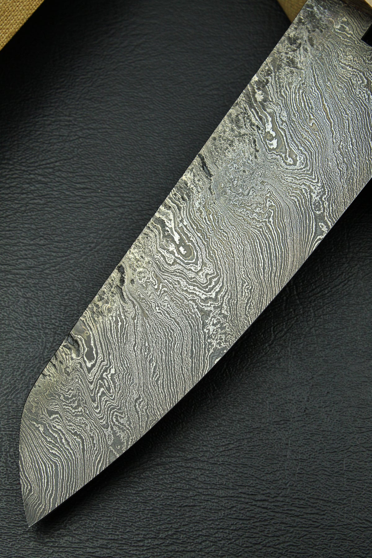 Damast-Santoku 215, achteckiger Griff, 2,3