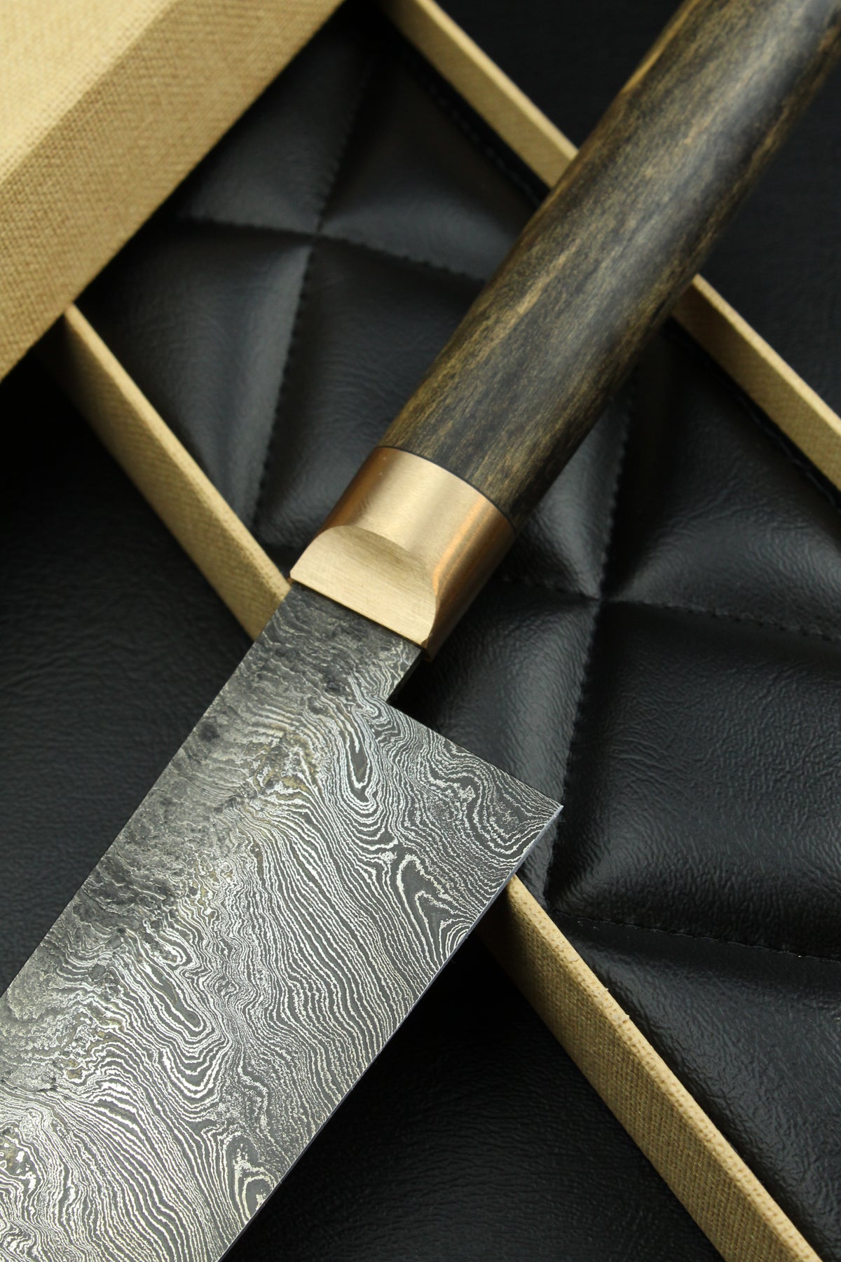 Damast-Santoku 300L Torsion Schwarzes Ebenholz Oval
