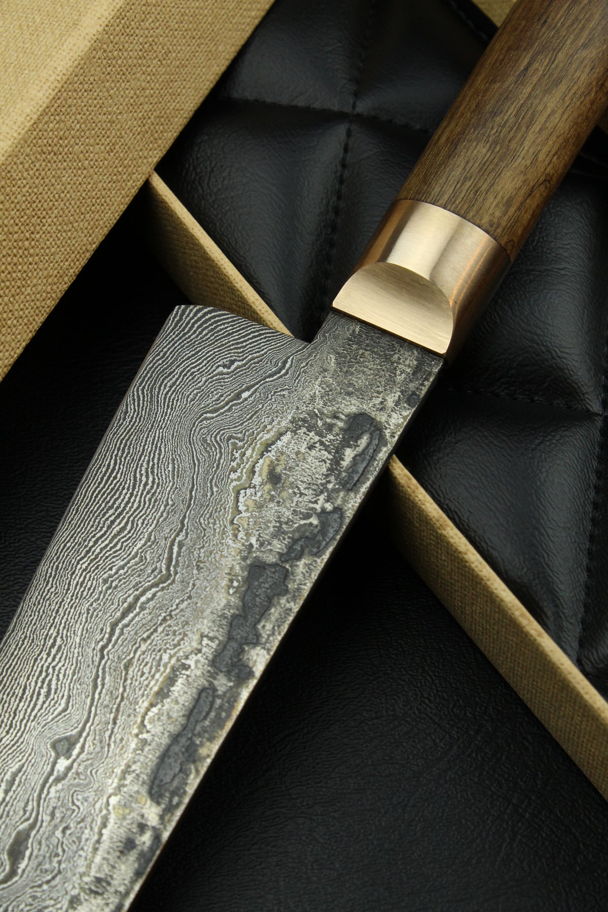 Damascus-Gyuto 320L, deutscher G-Walnussgriff