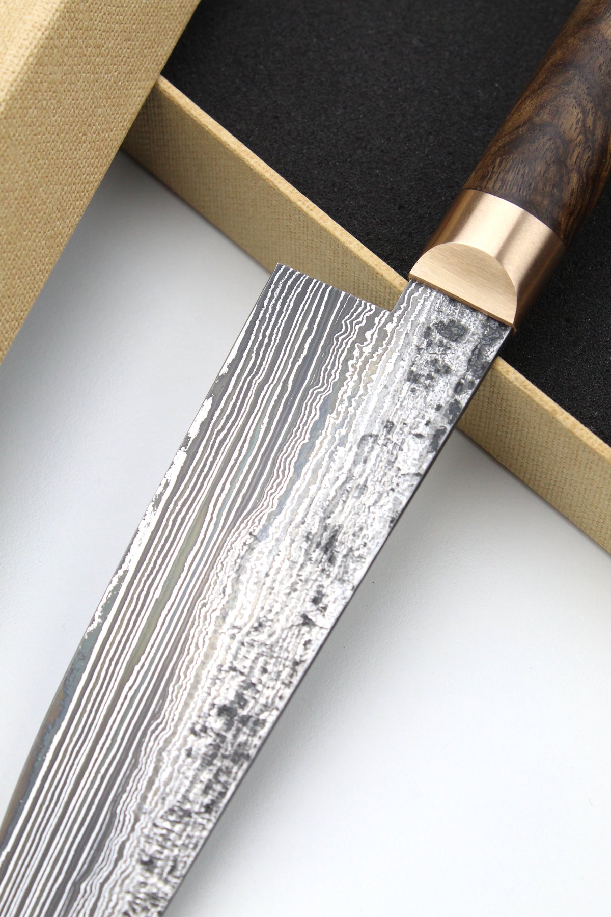 M-Santoku Walnuss mit Längsmaserung