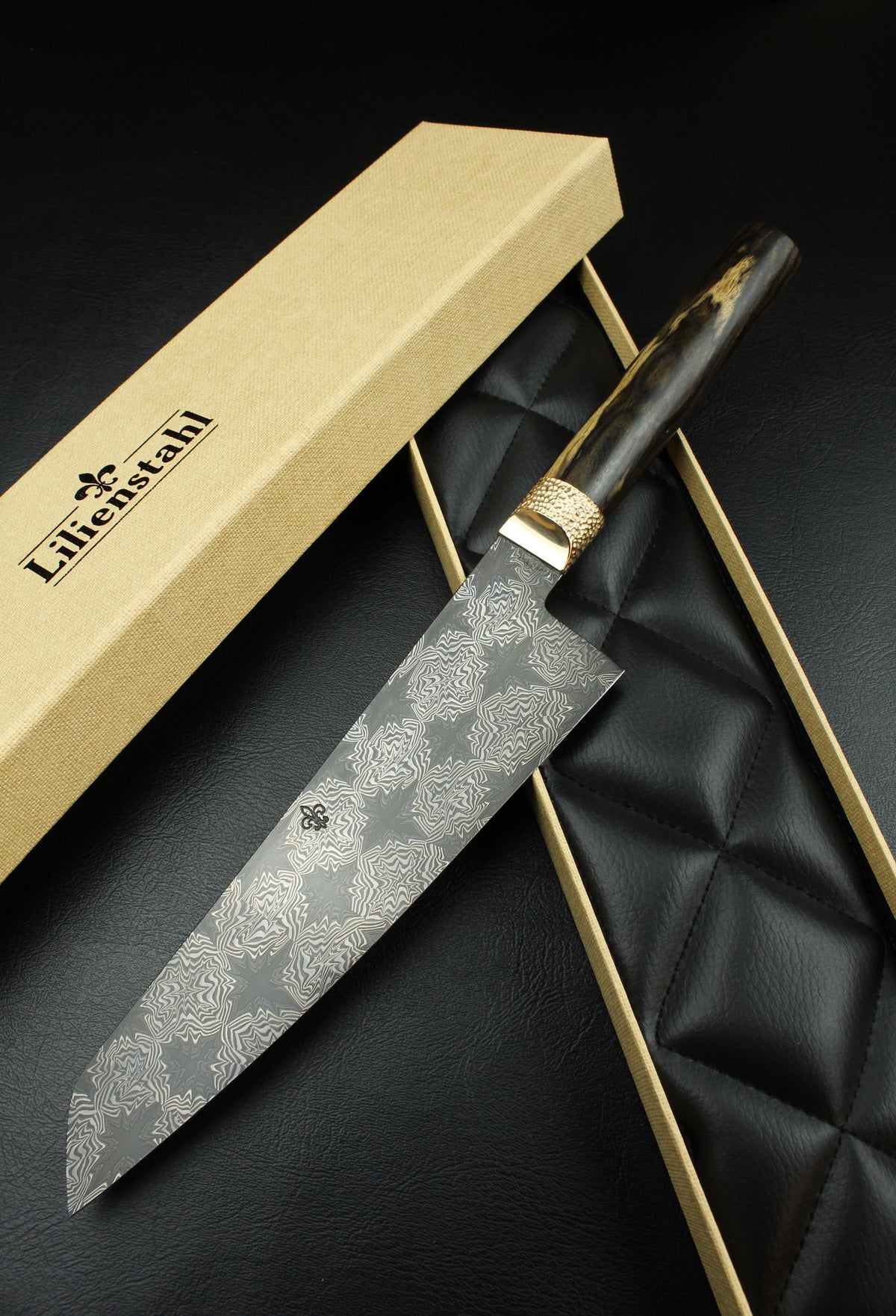Gyuto Black Star S/W Ebenholz Oval Damast