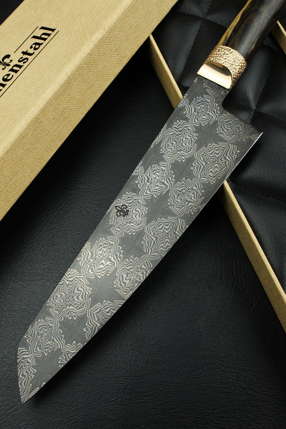 Gyuto Black Star S/W Ebenholz Oval Damast
