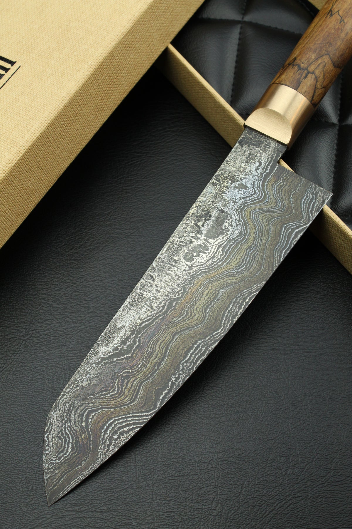 Damascus-Santoku 500L, deutsche Walnuss-Griffschalen