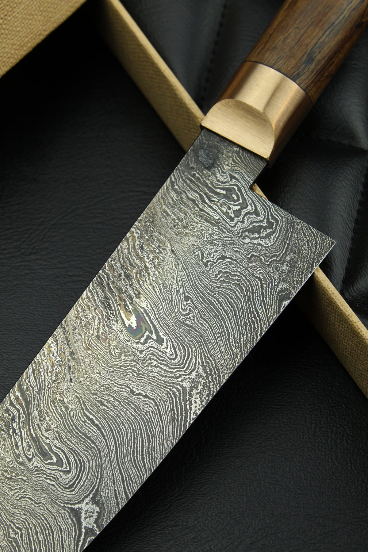 Damast-Santoku 320L Torsion aus deutschem Walnussholz