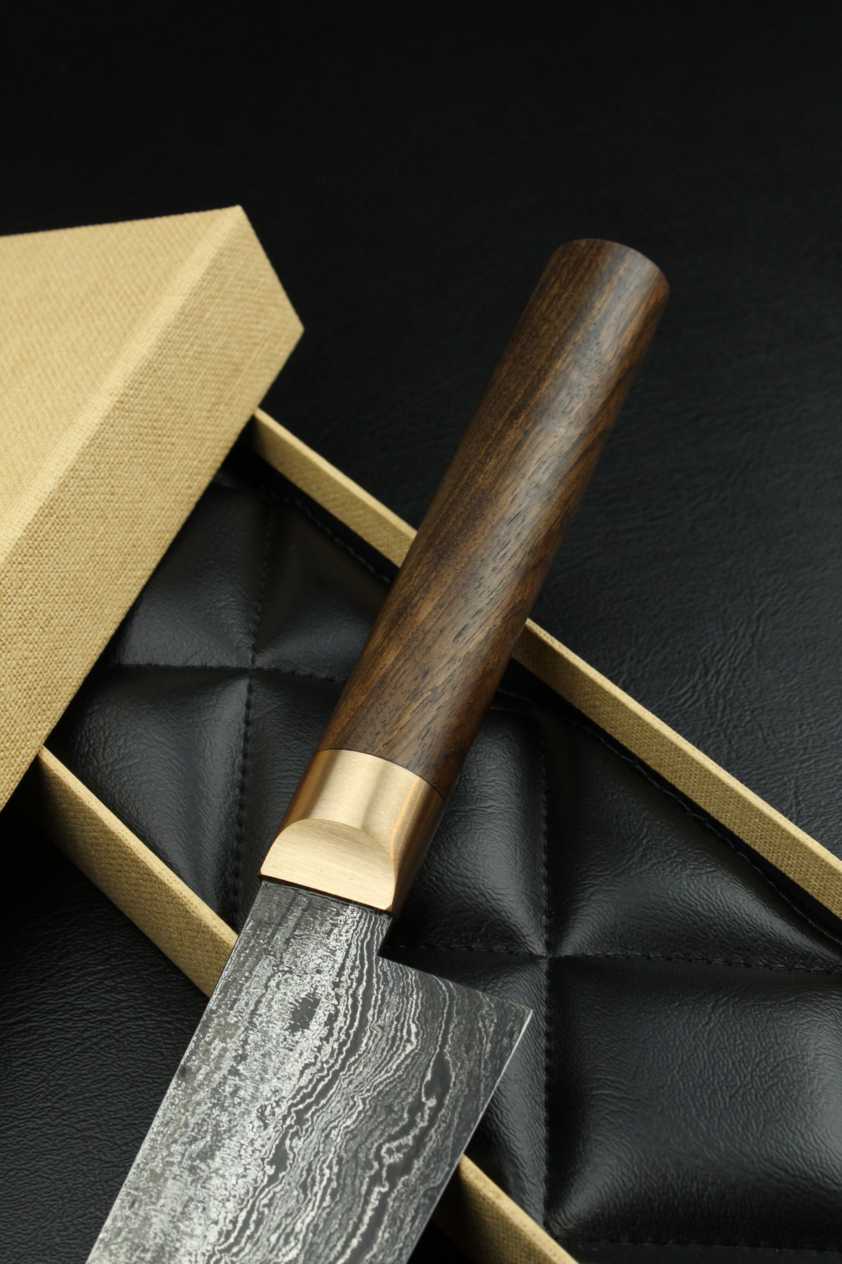 Damascus Gyuto 320L mit deutschem Walnussholz