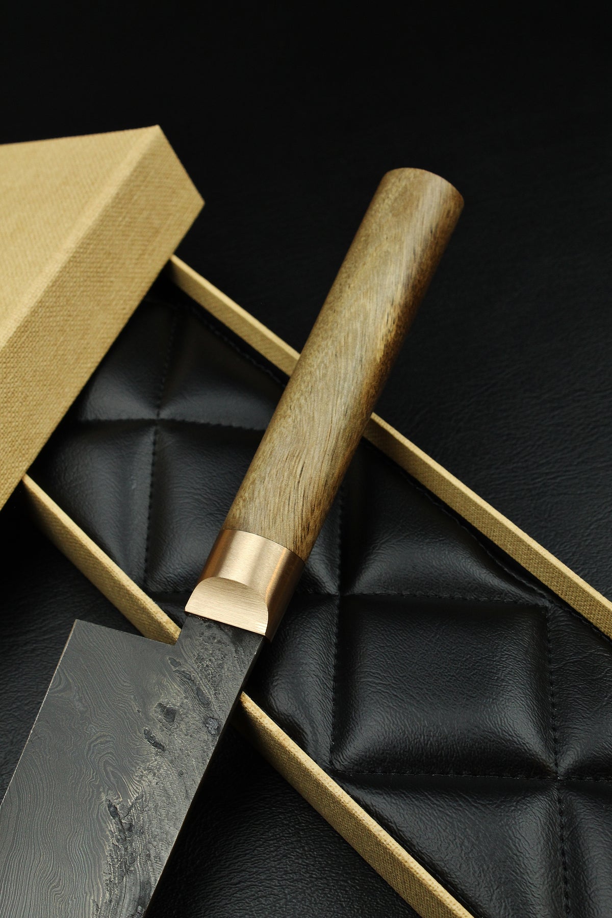 Damast-Santoku HL Torsion Walnuss