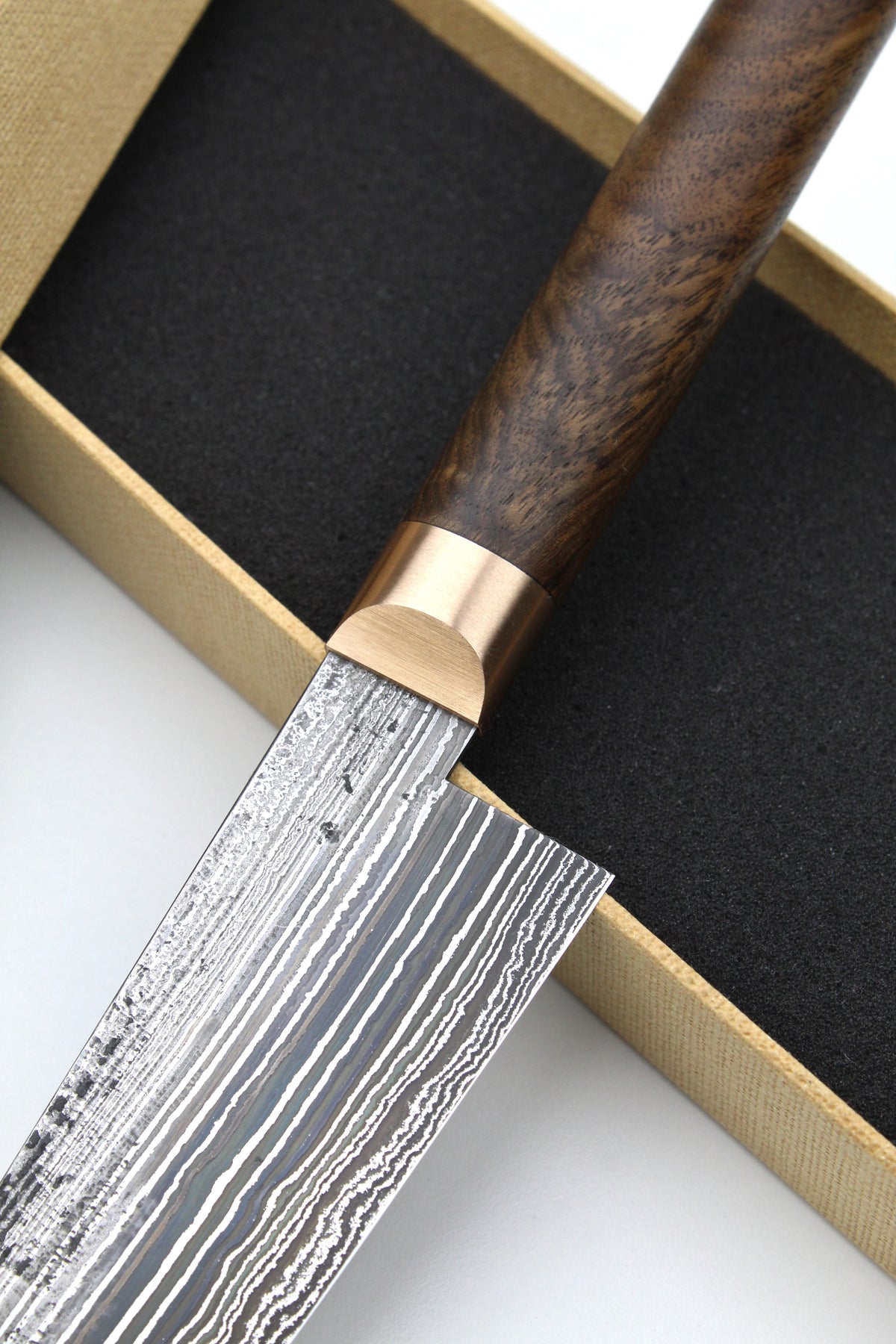 M-Santoku Walnuss mit Längsmaserung