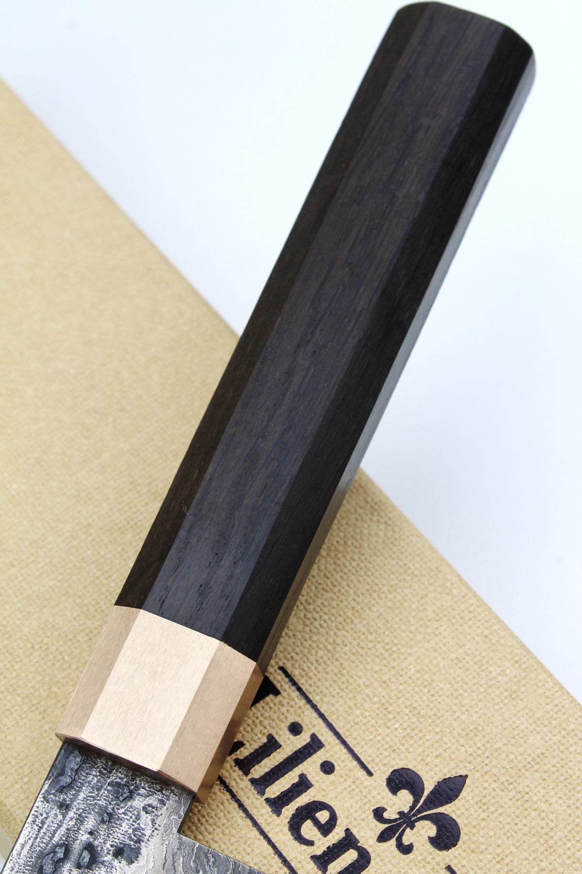 Damast-Gyuto aus Torfholzeiche, Octagonal