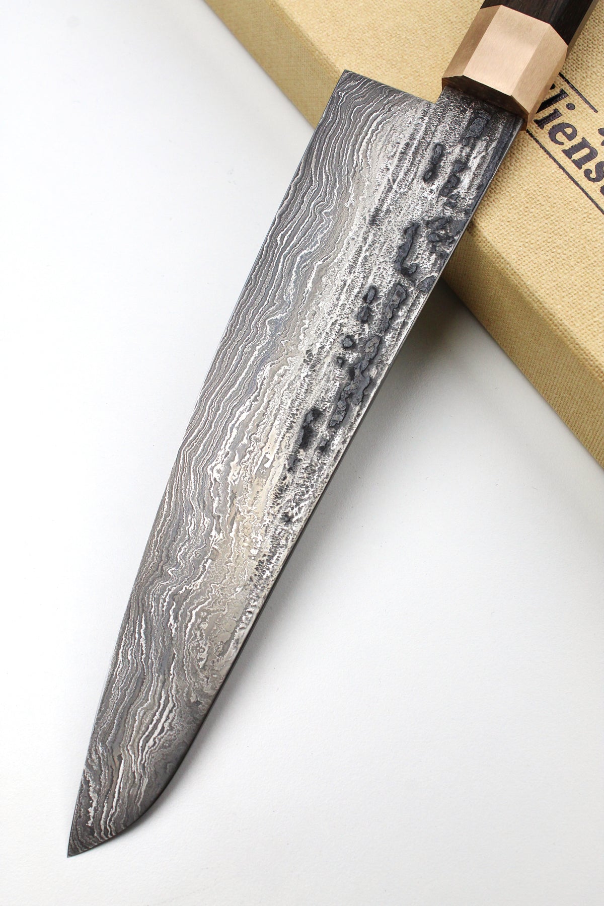 Damast-Gyuto aus Torfholzeiche, Octagonal