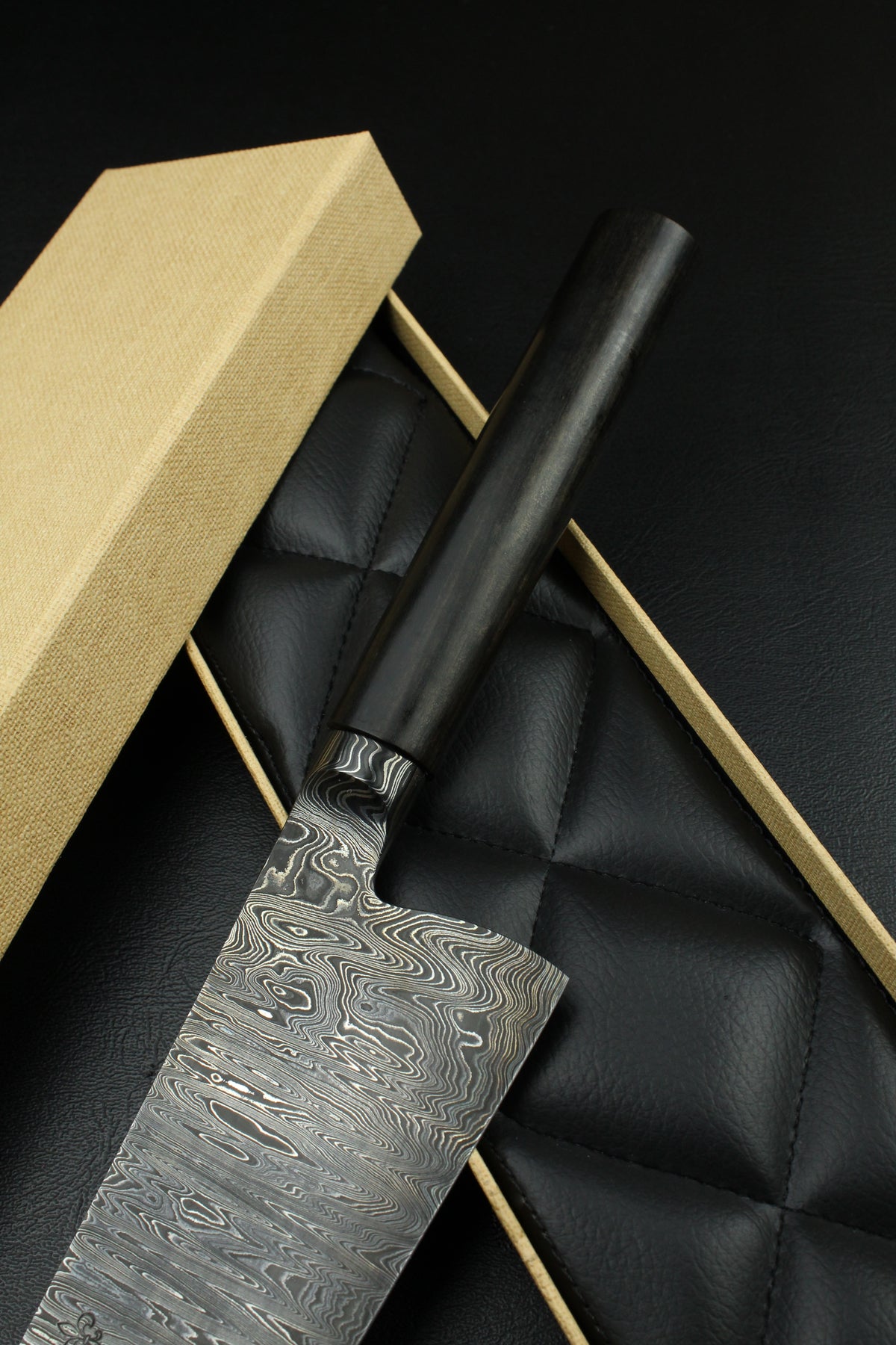 Gyuto 235 Schwarz Ebenholz dunkles Damast